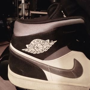 Air Jordan 1